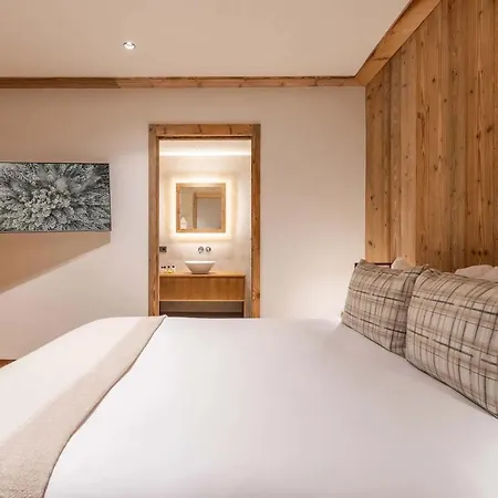 Rustic 1850 Apartment Courchevel